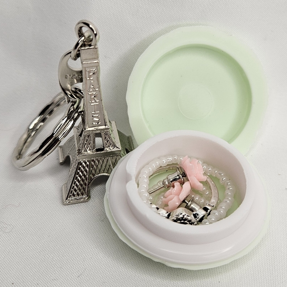 Mini Macaroon Jewelry Holder - Jewelry & Eiffel Tower Keychain Included NEW